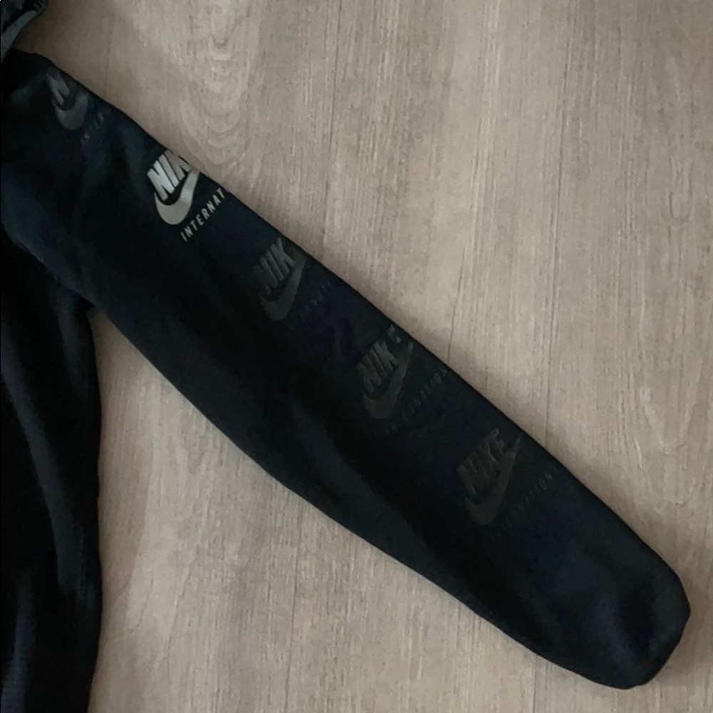Nike International Full Zip Hoodie - Picture 5 of 12